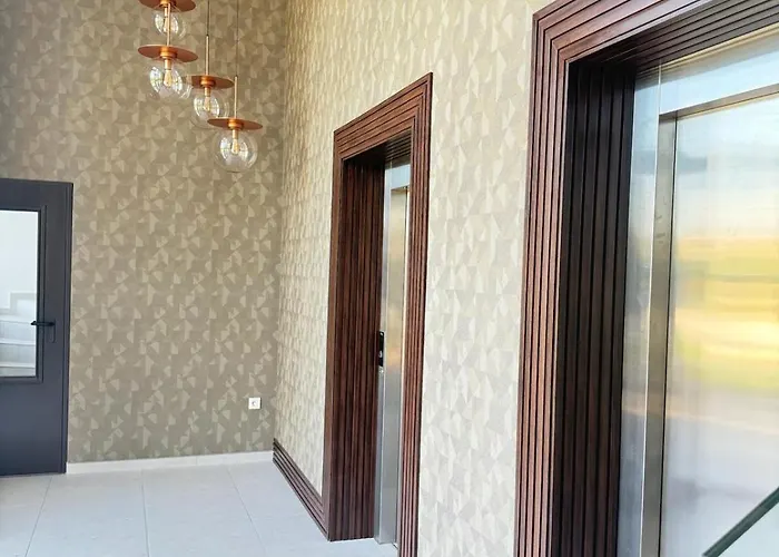 Clubrent - Silver Tower *