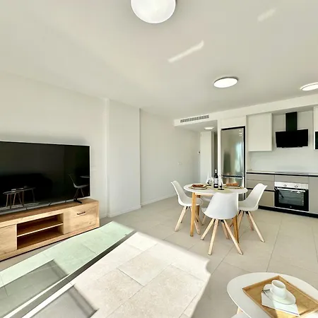 Clubrent - Silver Tower *